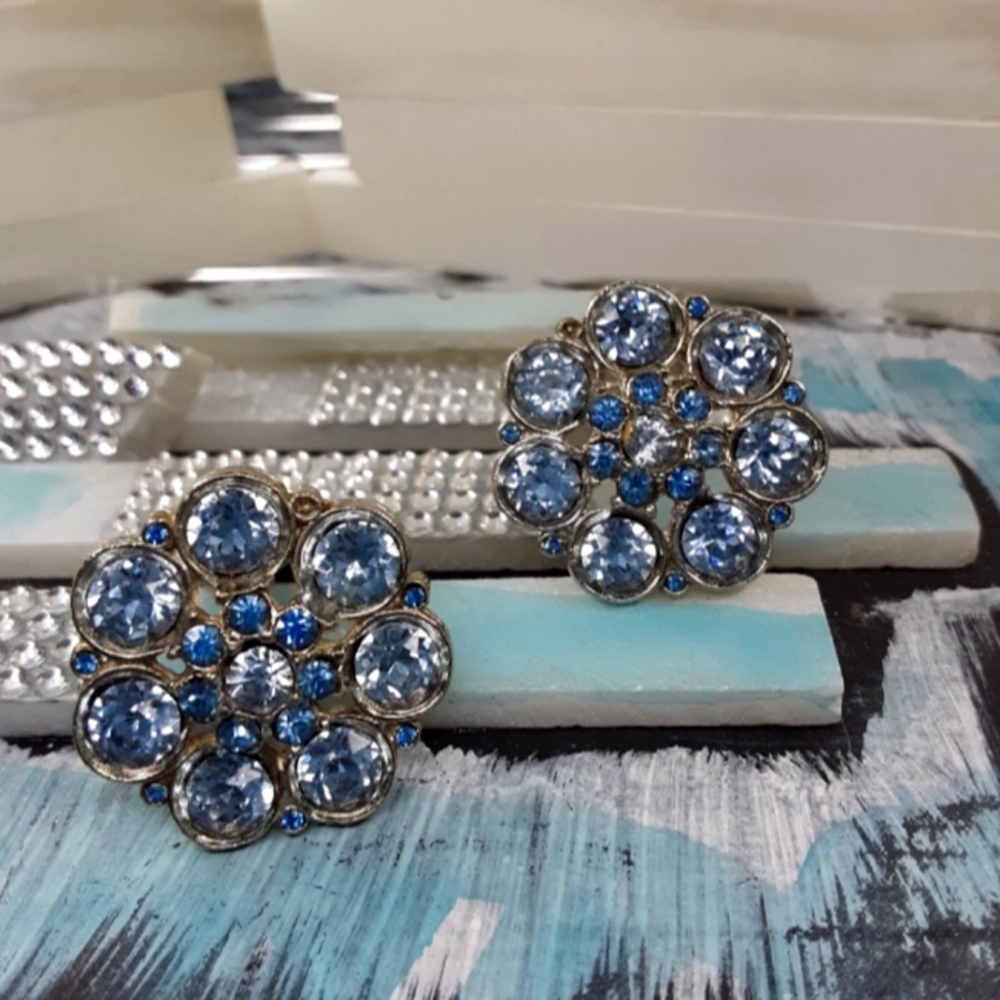 Euc Clip On Blue Crystal Earrings
